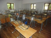 Schulmöbel September 2014