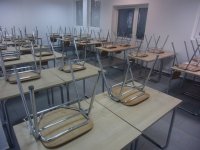 Schulmöbel September 2014